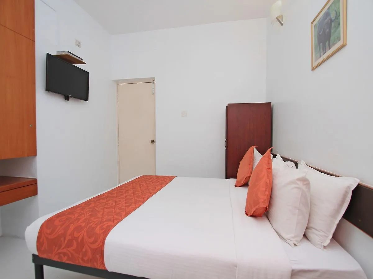 Oyo 1356 Hotel Gokulam Compact Mysore
