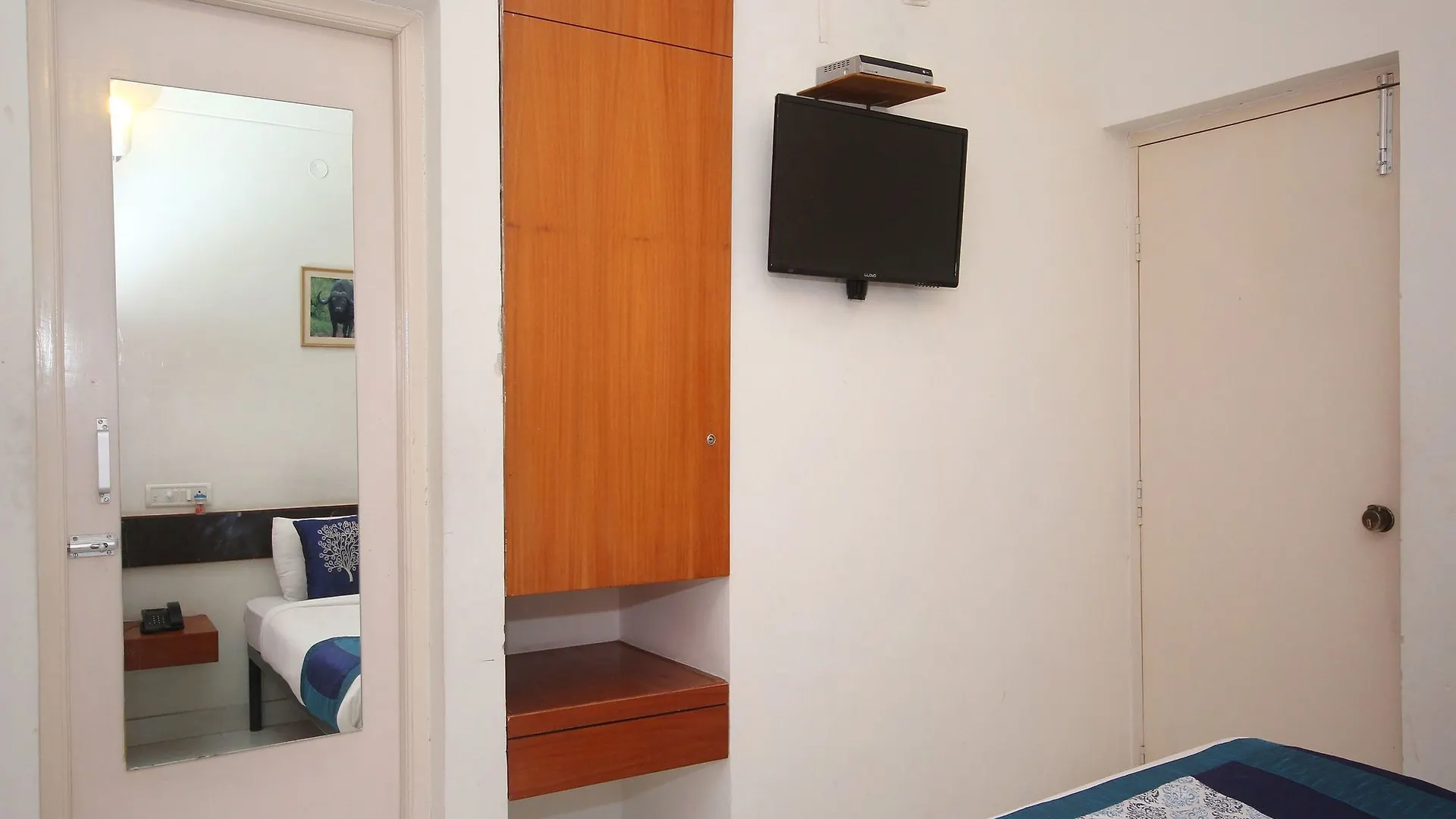 ***  Oyo 1356 Hotel Gokulam Compact Mysore India